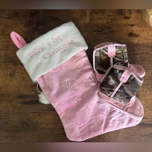Bundle deal, all brand new, camo soft booties, and my first stocking.